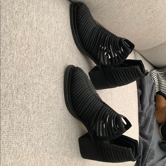 Shoes - Picture 1 of 5